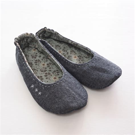 Magical fabric slippers